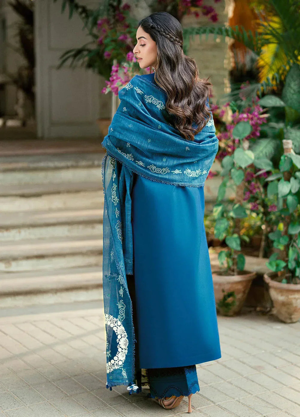 03-Piece Lawn Suit With organza Dupatta | Ready To Wear